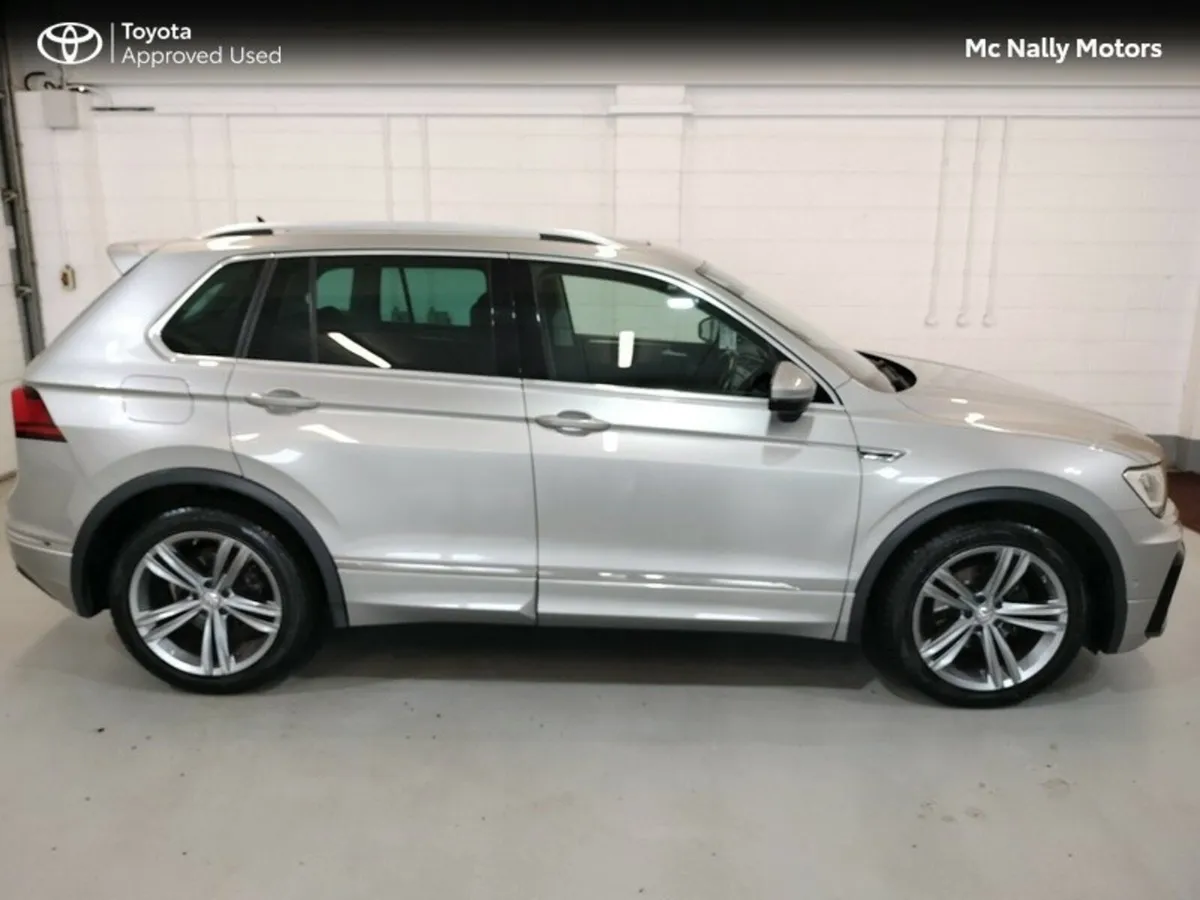 Volkswagen Tiguan R-LINE 2.0 TDI MANUAL 6SPEED FWD - Image 4