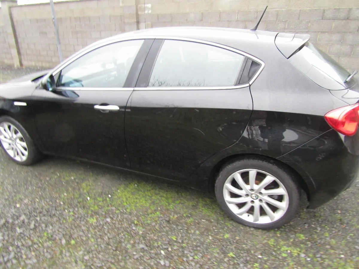 Renault Clio 2010 - Image 2