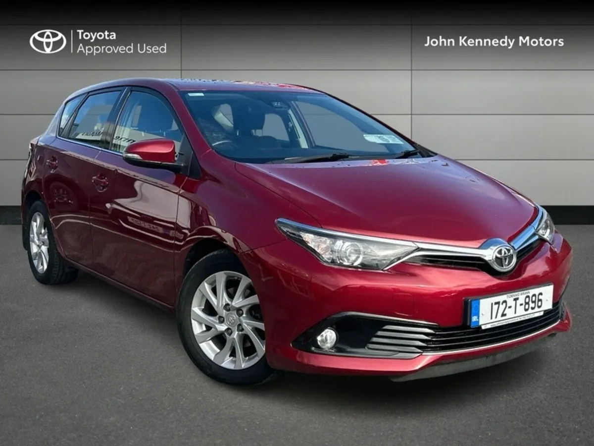 Toyota Auris 1.2 LUNA AUTO 5DR - Image 1