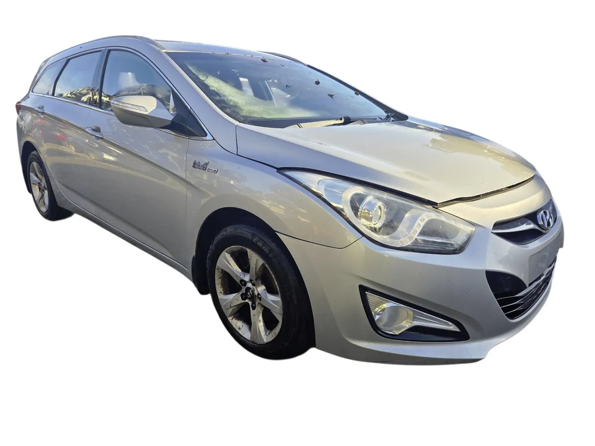 2012 HYUNDAI I40 Breaking/Dismantling - Image 1