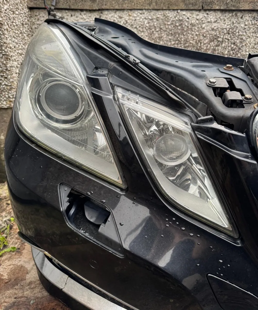 Mercedes E Class W212|2009-2013 Xenon Headlights - Image 1