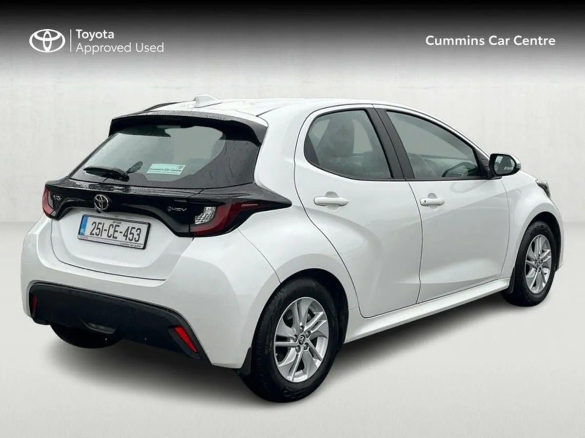 Toyota Yaris Yaris Hybrid 115 Luna - Image 2