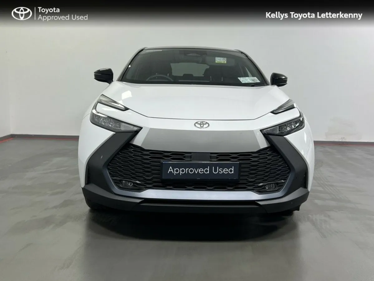 Toyota C-HR C-HR Sport Plus + Plug-In Hybrid PHEV - Image 4