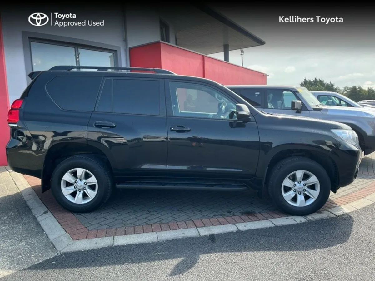 Toyota Land Cruiser LAND CRUISER LWB COMM A/T - Image 3
