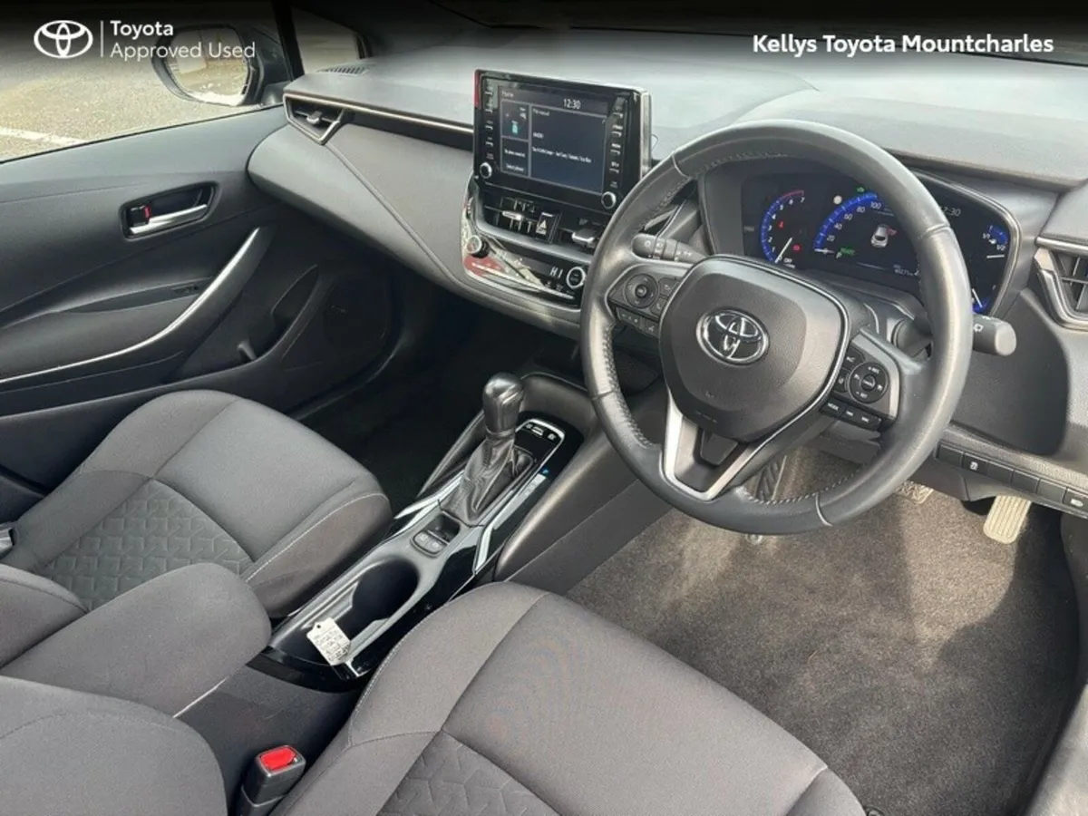 Toyota Corolla COROLLA HYBRID LUNA H/B - SUPERB VA - Image 2