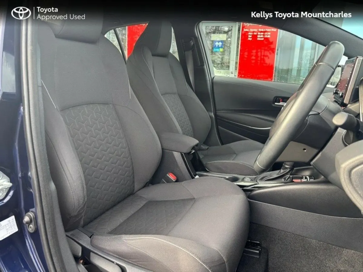 Toyota Corolla COROLLA HYBRID LUNA H/B - SUPERB VA - Image 3