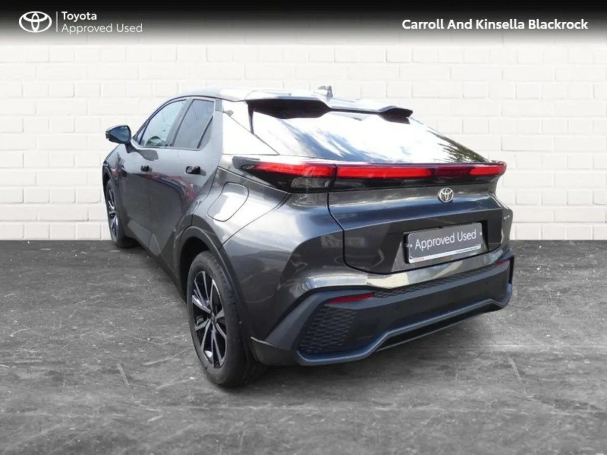 Toyota C-HR Hybrid Sport - Image 2