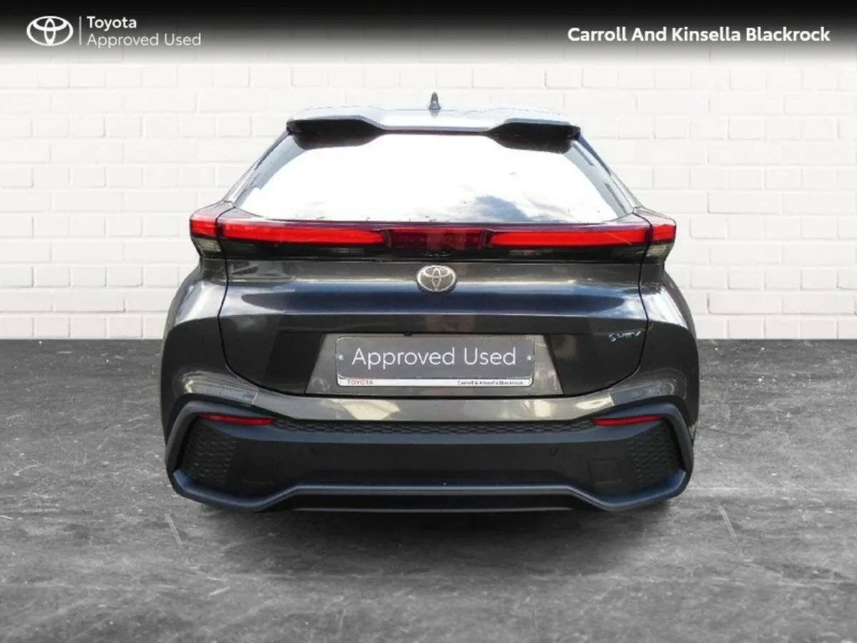 Toyota C-HR Hybrid Sport - Image 4