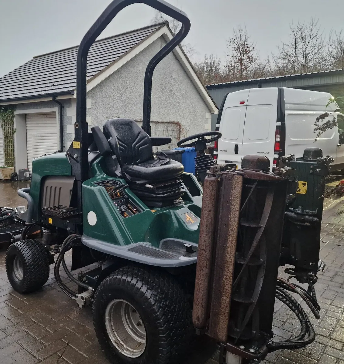 Hayter 35hp diesel ride on mower lawnmower - Image 2