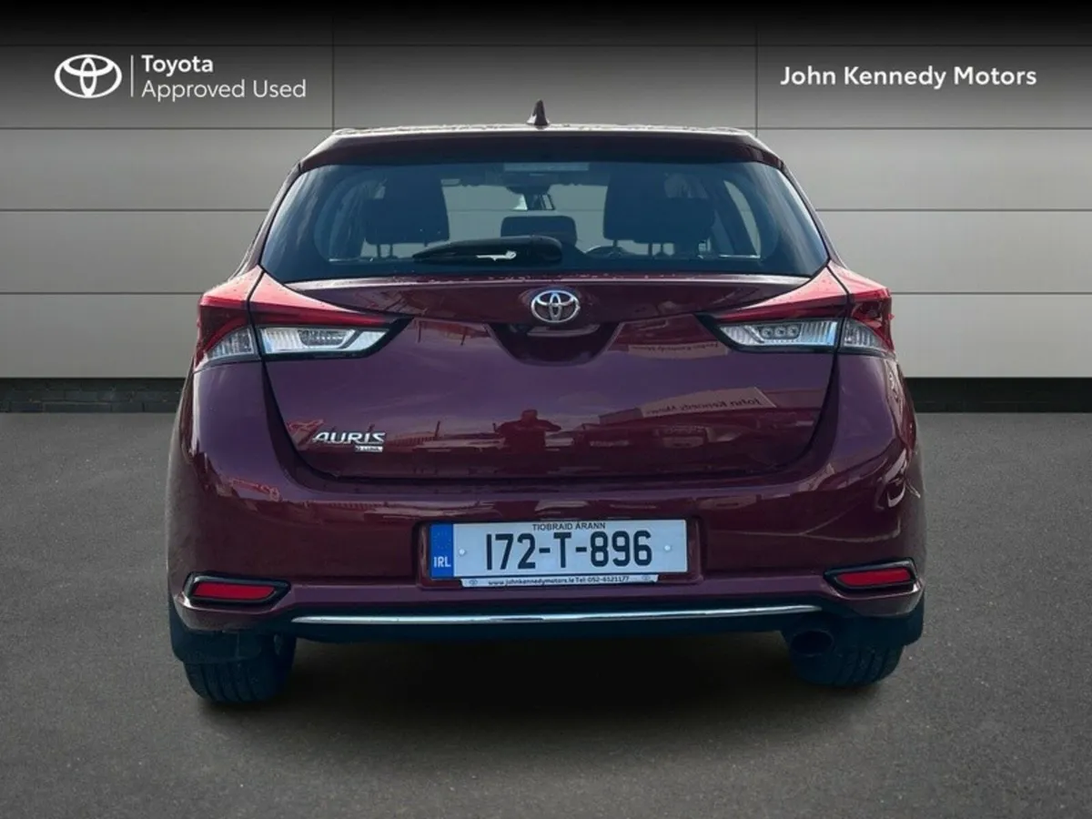 Toyota Auris 1.2 LUNA AUTO 5DR - Image 4