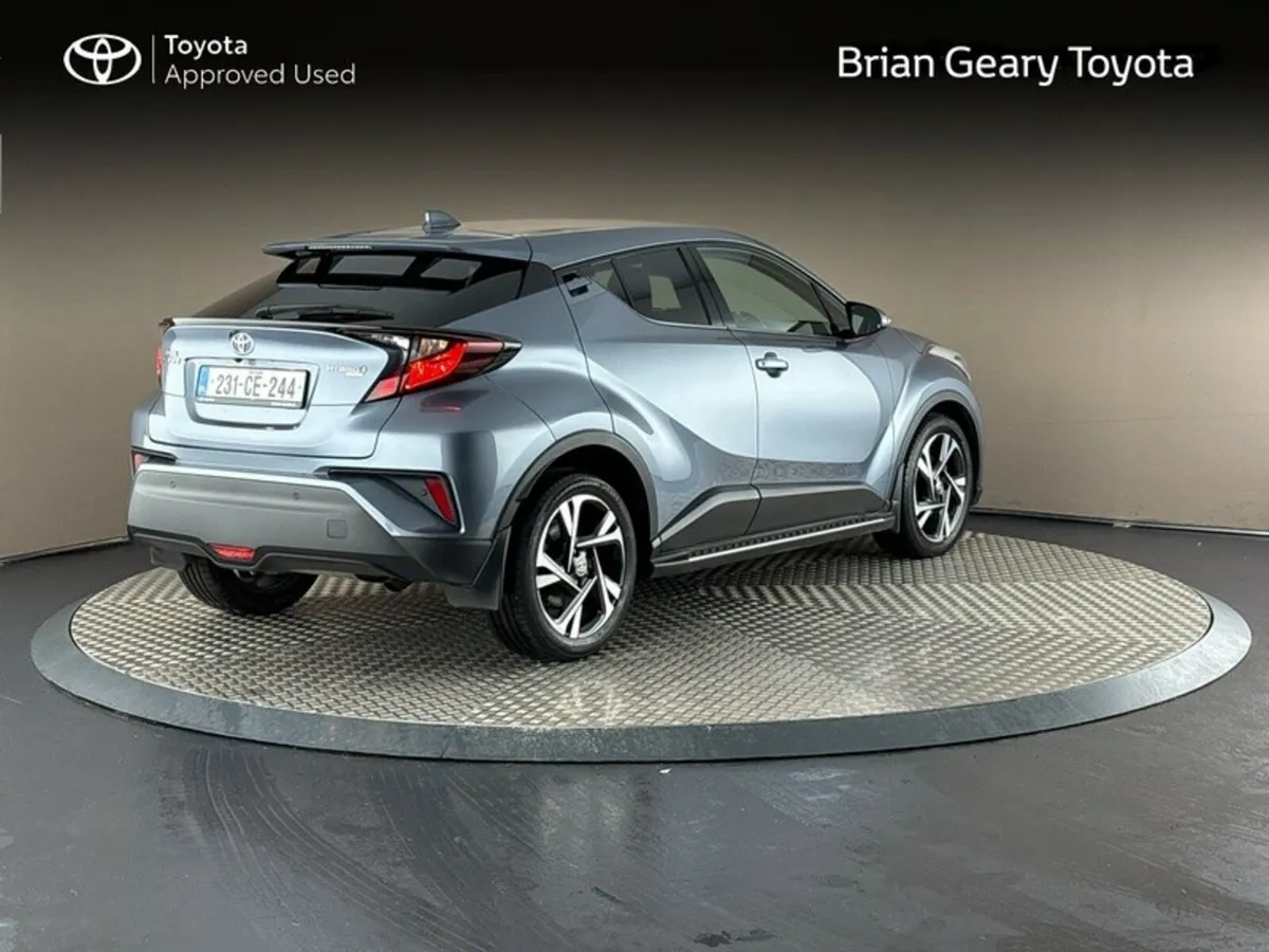 Toyota C-HR HYBRID SPORT - Image 2