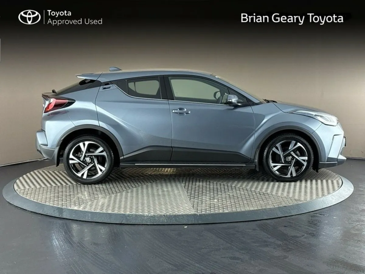 Toyota C-HR HYBRID SPORT - Image 3