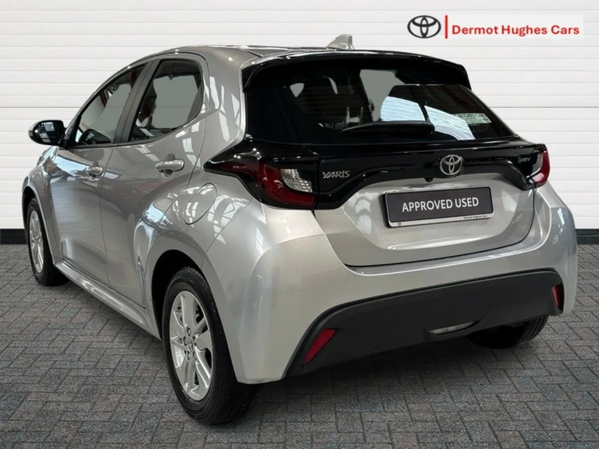 Toyota Yaris HYBRID 1.5 LUNA 115HP - Image 2