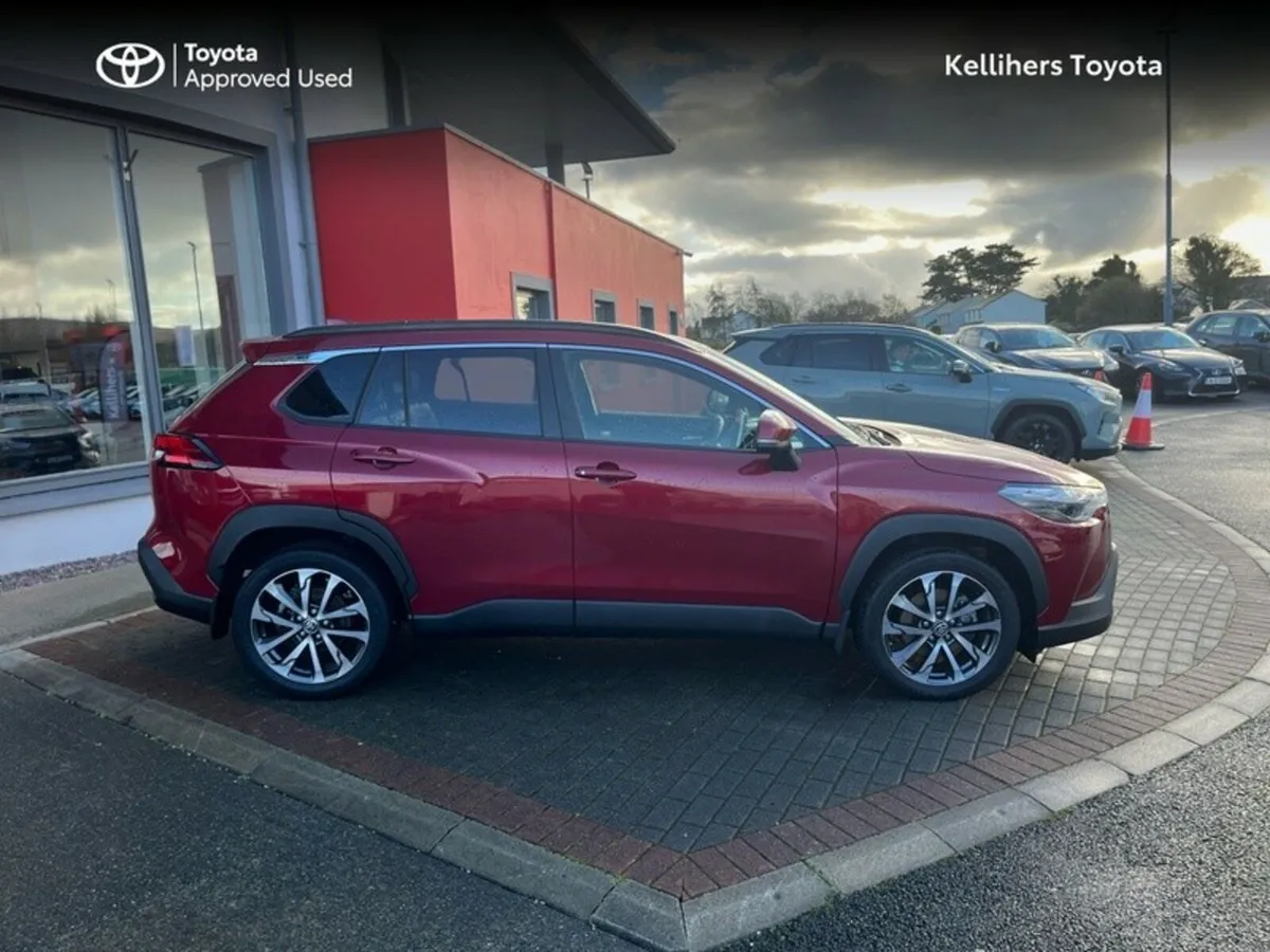 Toyota Corolla Cross Hybrid Sport with Leather - Image 3