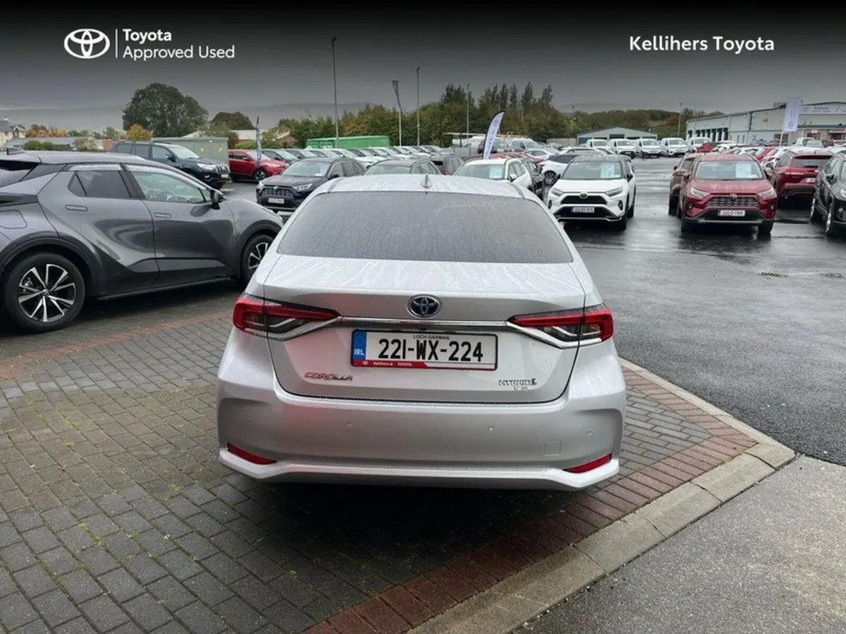 Toyota Corolla COROLLA HYBRID SOL SALOON - Image 4