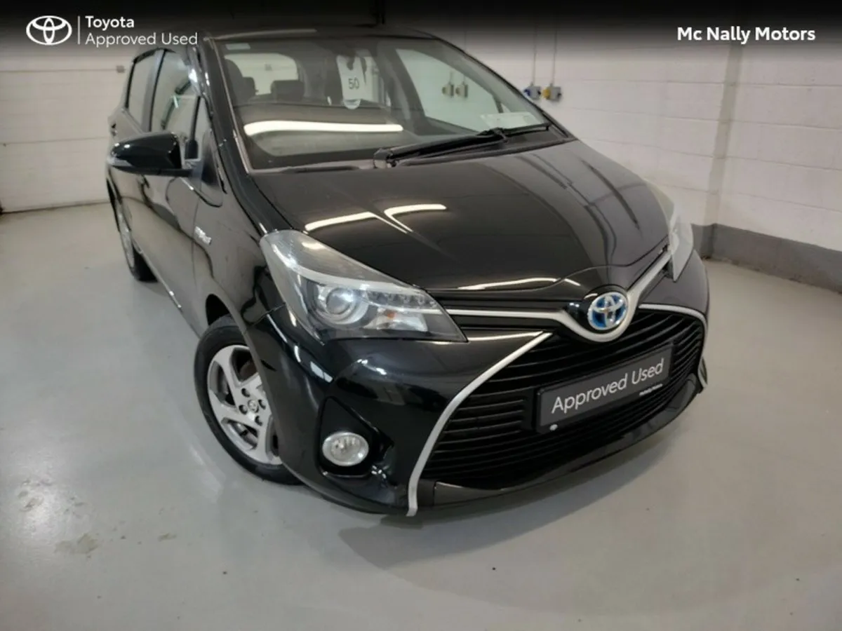 Toyota Yaris HYBRID LUXURY MC LOW KMS - Image 1