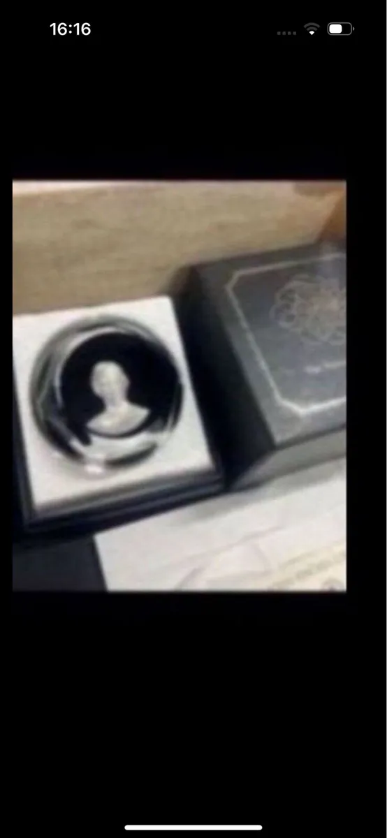 4 pinches baccarat commemorative paperweights - Image 3