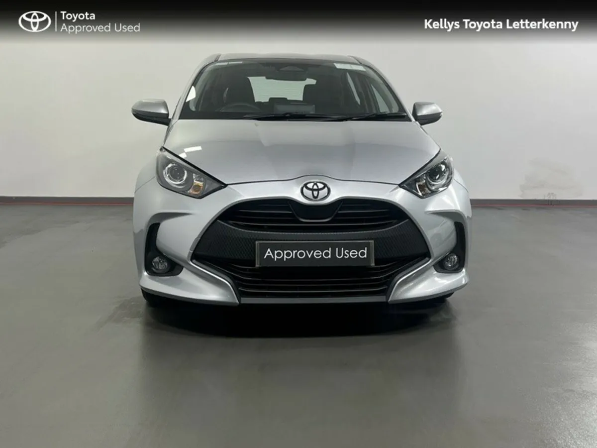 Toyota Yaris YARIS HYBRID 1.5 LUNA #139 LUNA MODEL - Image 4