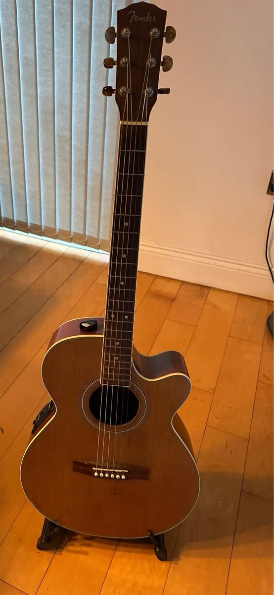 Fender semi-acoustic - Image 1