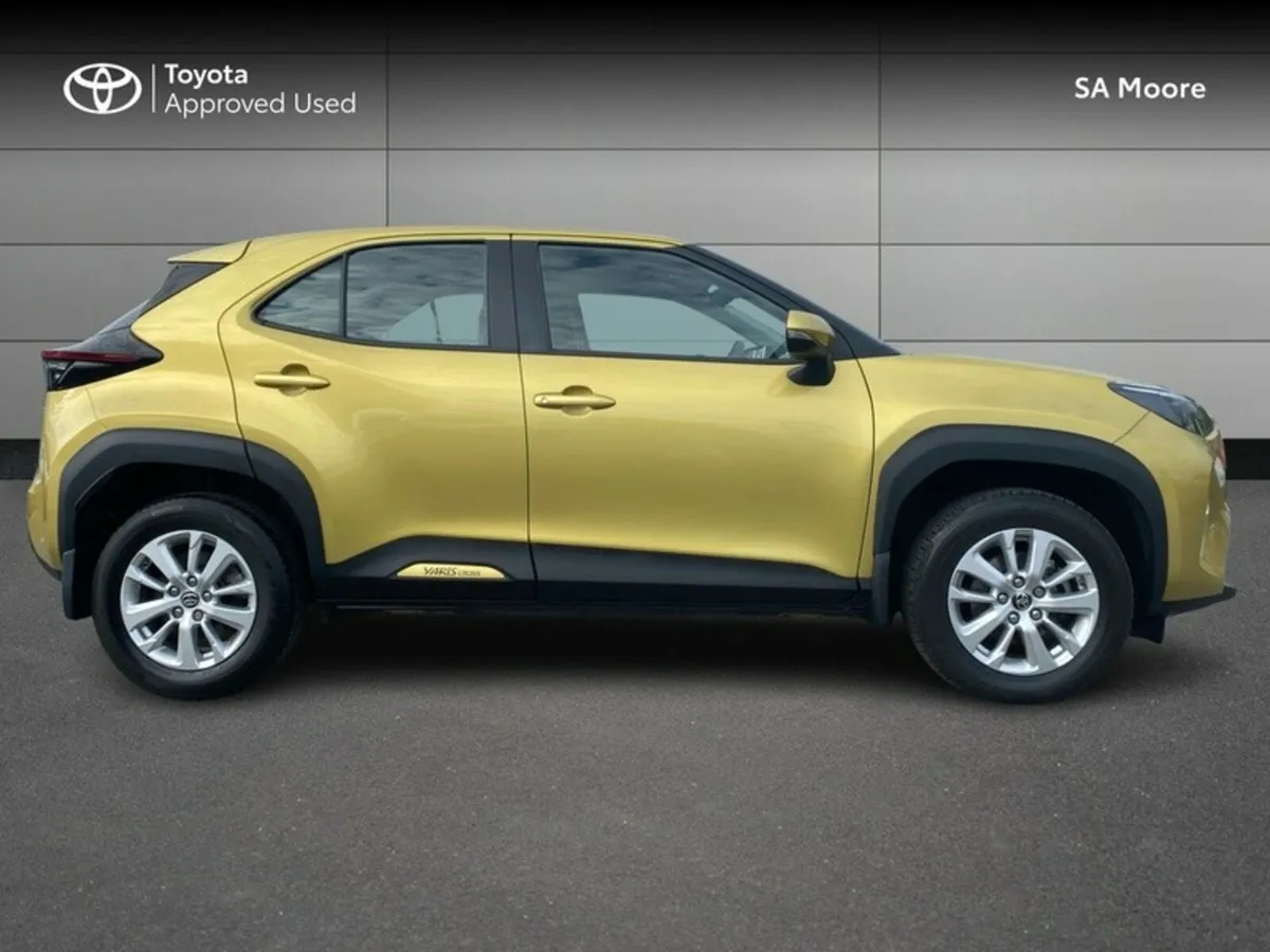 Toyota Yaris Cross CROSS LUNA - Image 3