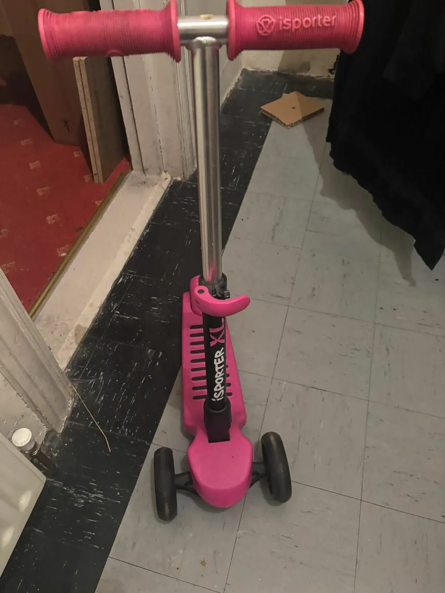 2 kids scooters - Image 4