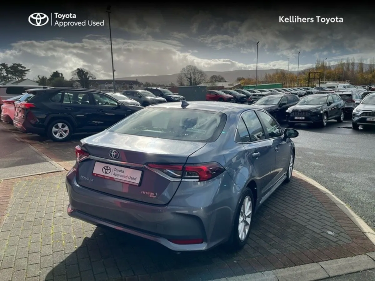 Toyota Corolla COROLLA HYBRID LUNA - Image 2