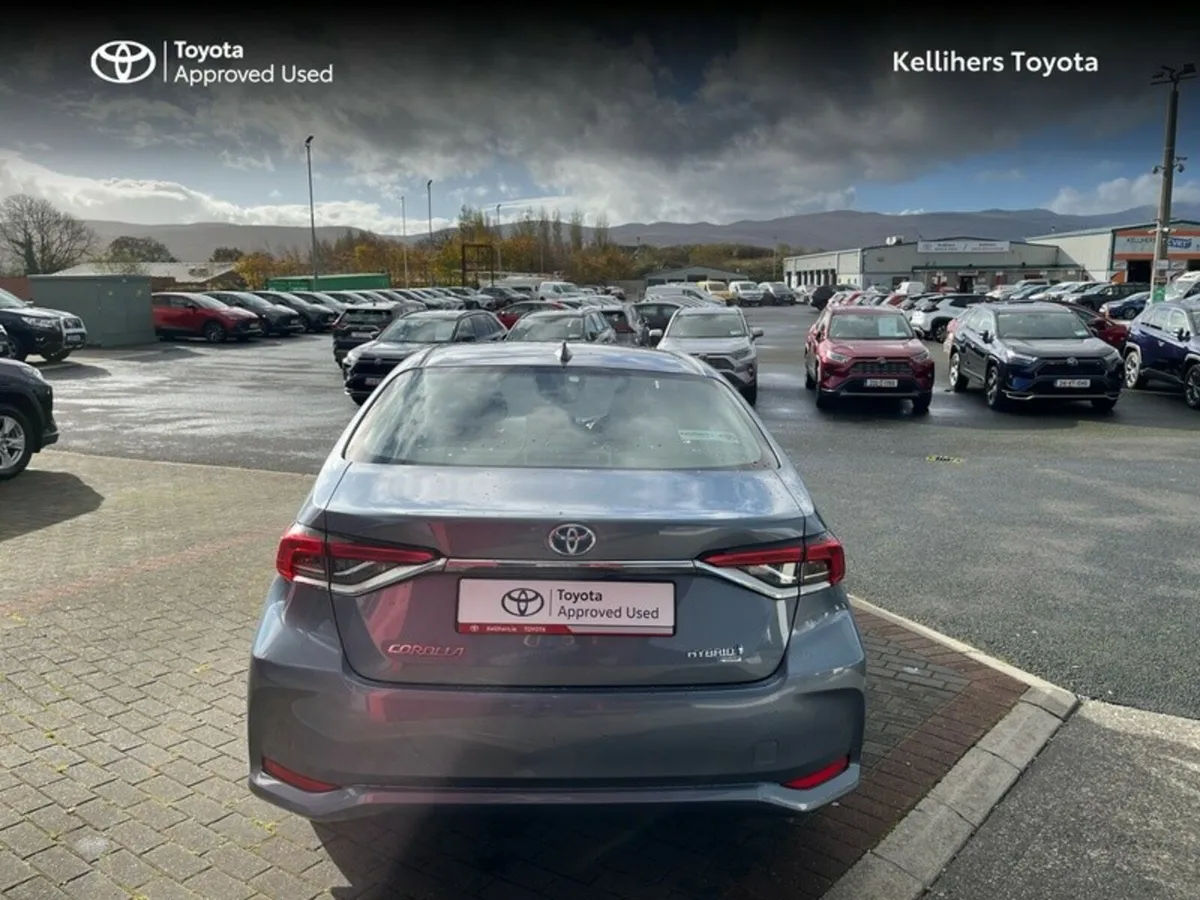 Toyota Corolla COROLLA HYBRID LUNA - Image 4