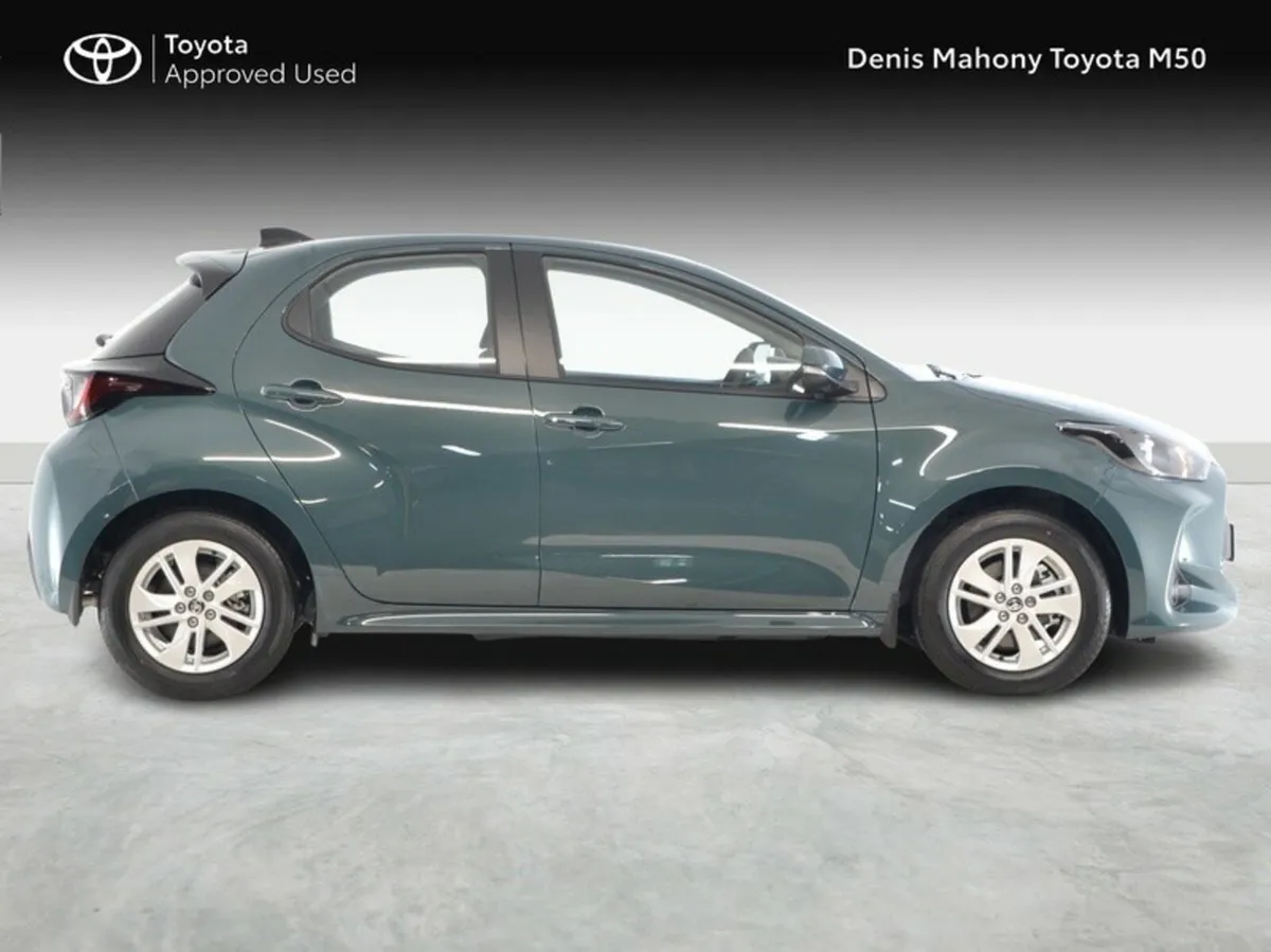 Toyota Yaris Hybrid Luna - Image 3