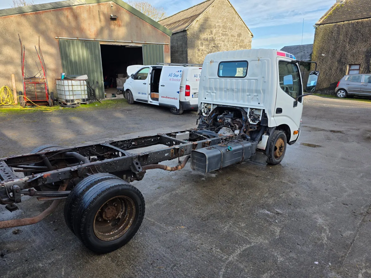Toyota Dyna lwb twin wheel - Image 3