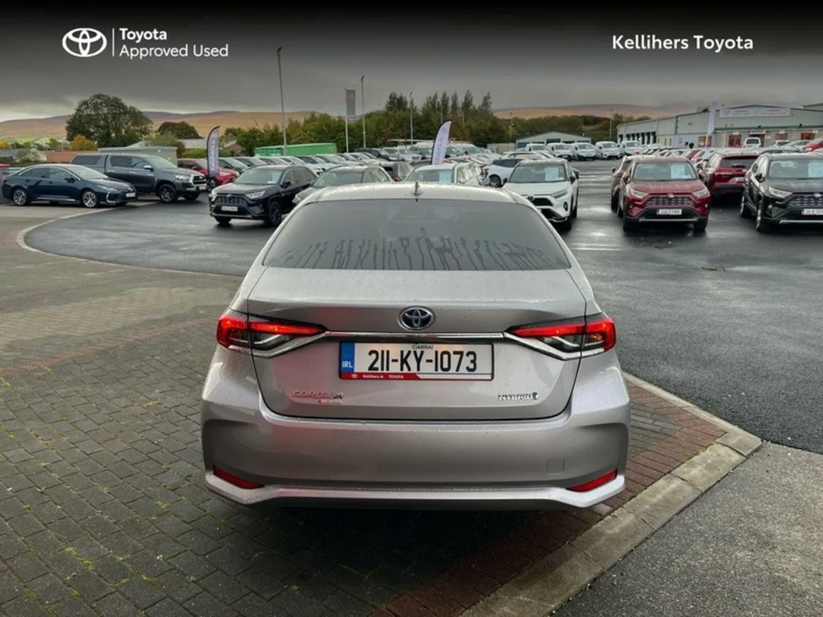Toyota Corolla HYBRID LUNA  SPORT - Image 4