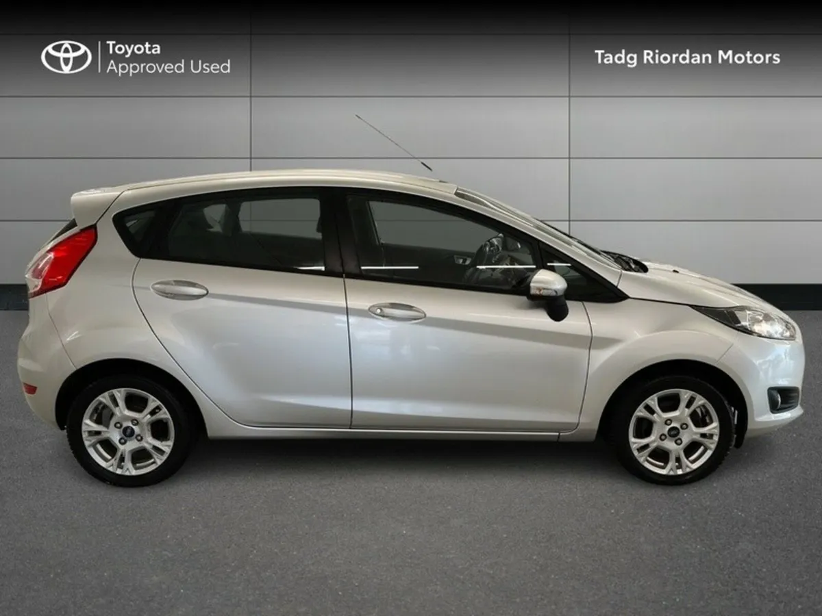 Ford Fiesta ZETEC 1.25 60PS M5 5DR MCA 4DR - Image 3