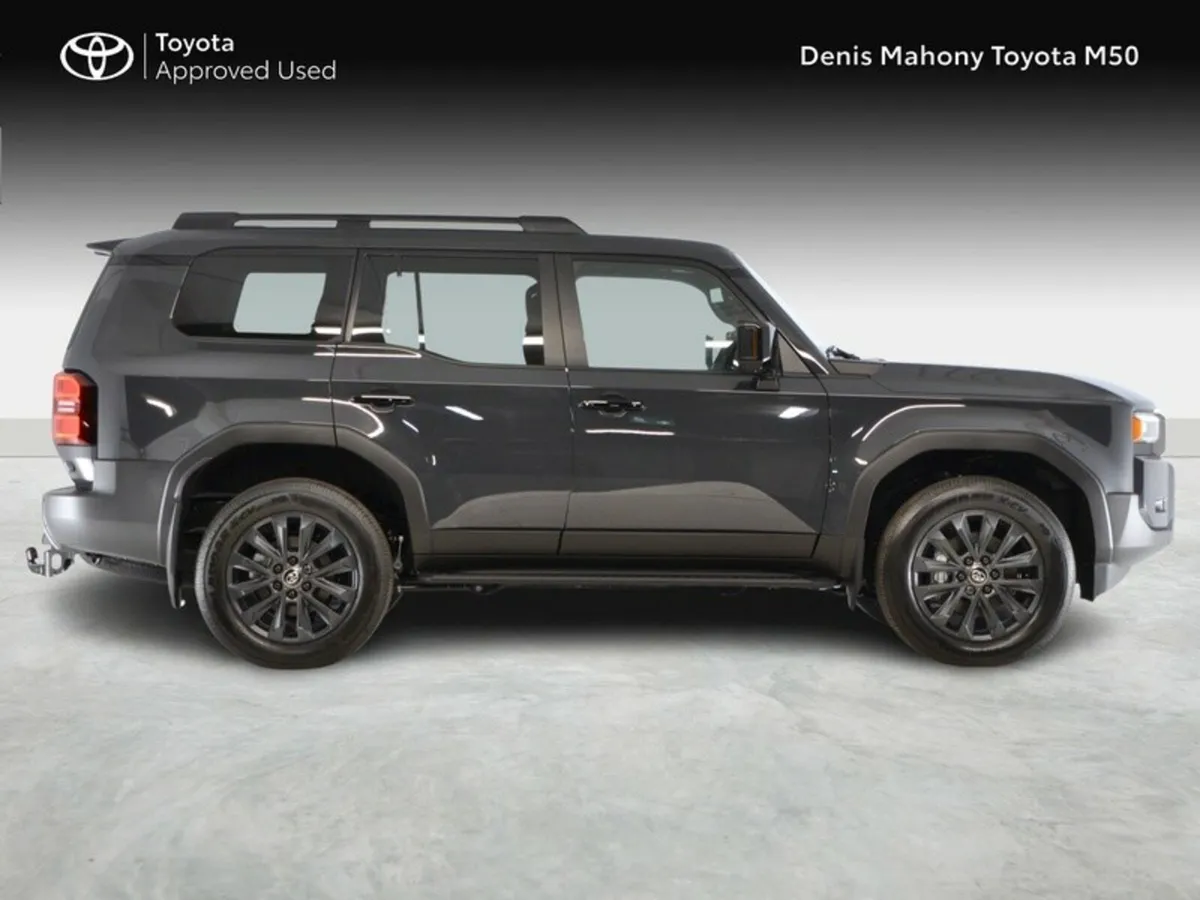 Toyota Land Cruiser Platinum - Image 3
