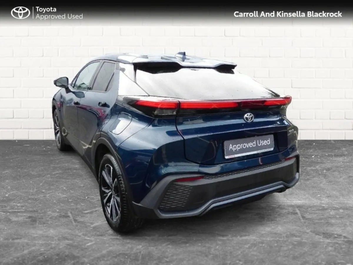 Toyota C-HR Hybrid Sport - Image 2