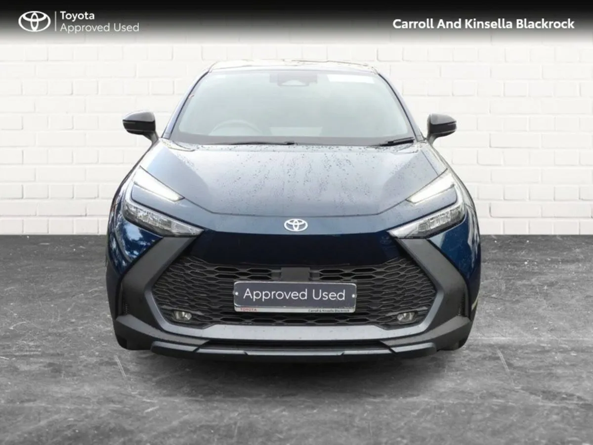 Toyota C-HR Hybrid Sport - Image 4