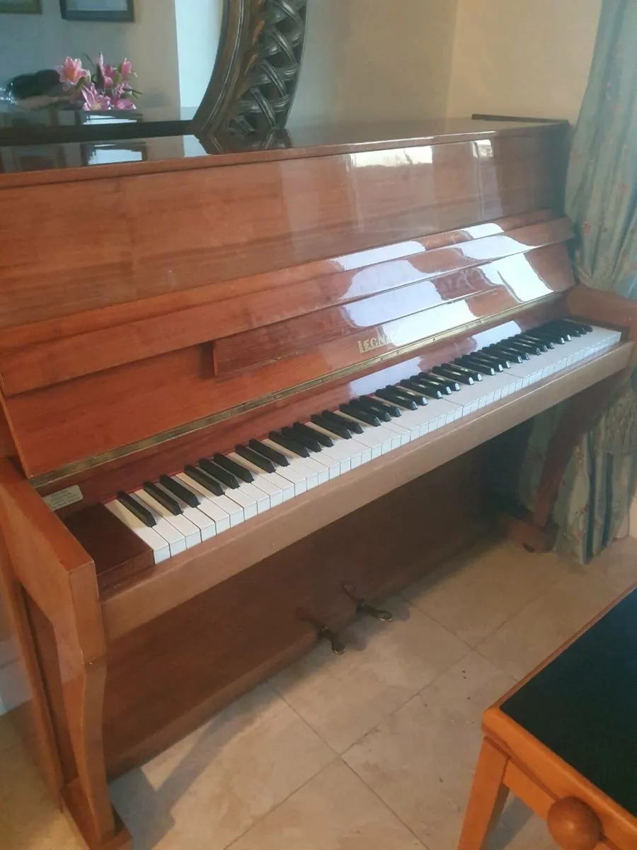 Legnica Upright Piano - Image 1