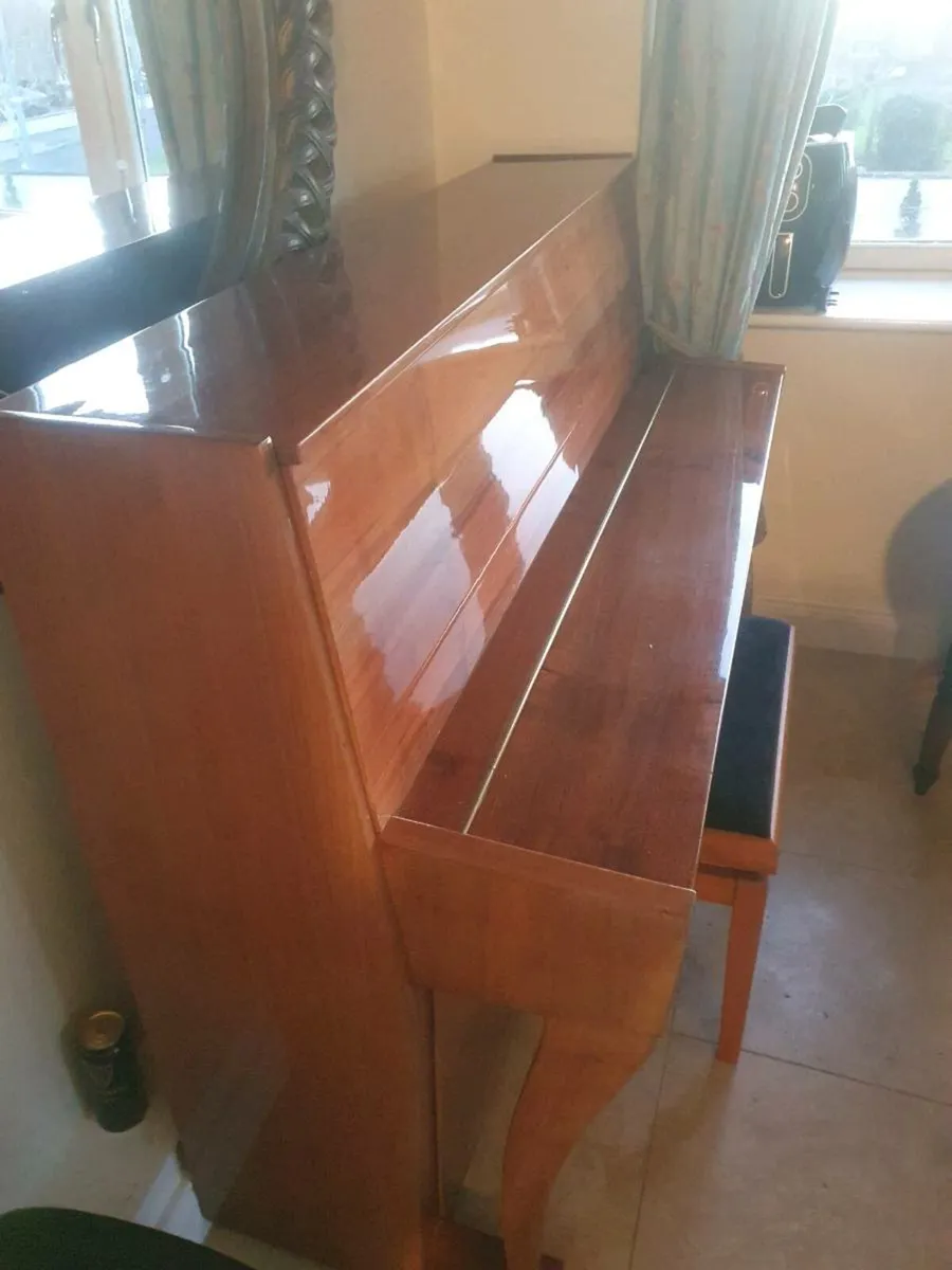 Legnica Upright Piano - Image 4