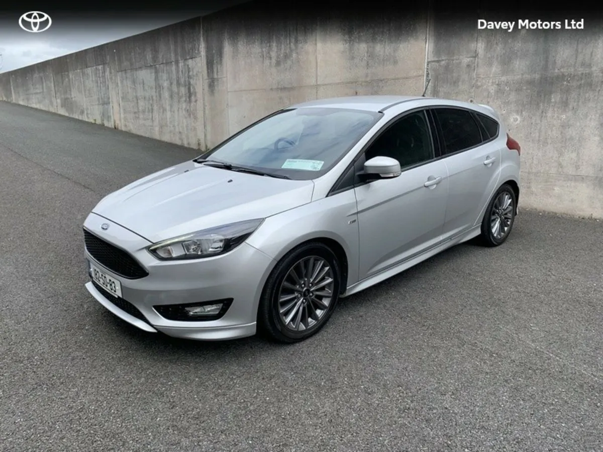Ford Focus ST-LINE 1.0 ECOBOOST 125PS 6SPEED - Image 3