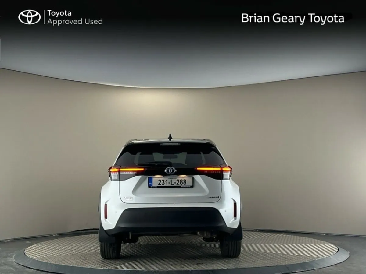 Toyota Yaris Cross HYBRID LUNA SPORT - Image 4