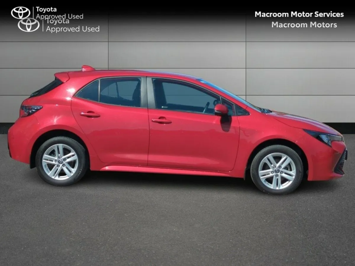 Toyota Corolla BLACK FRIDAY SALE! - Image 3