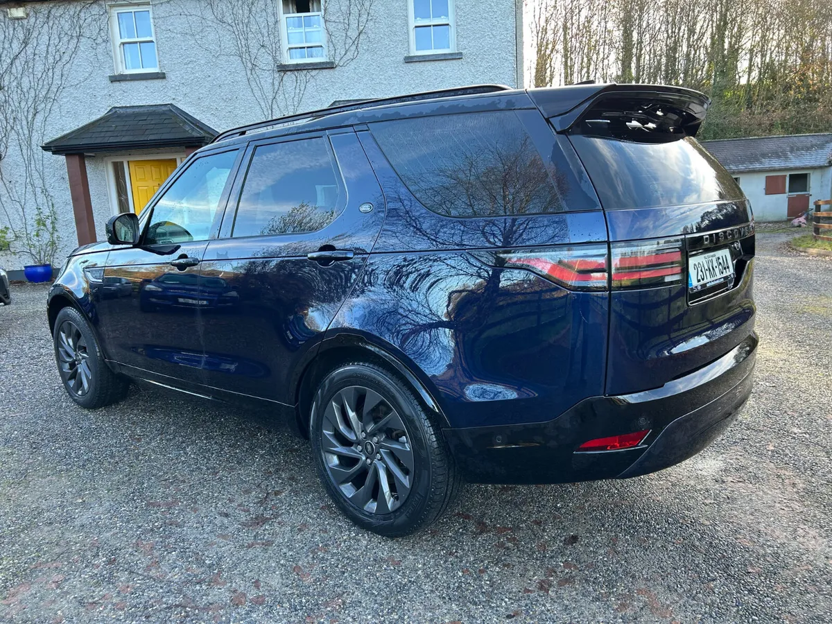 2023 Landrover Discovery 3.0 HSE R-Dynamic 7seater - Image 4