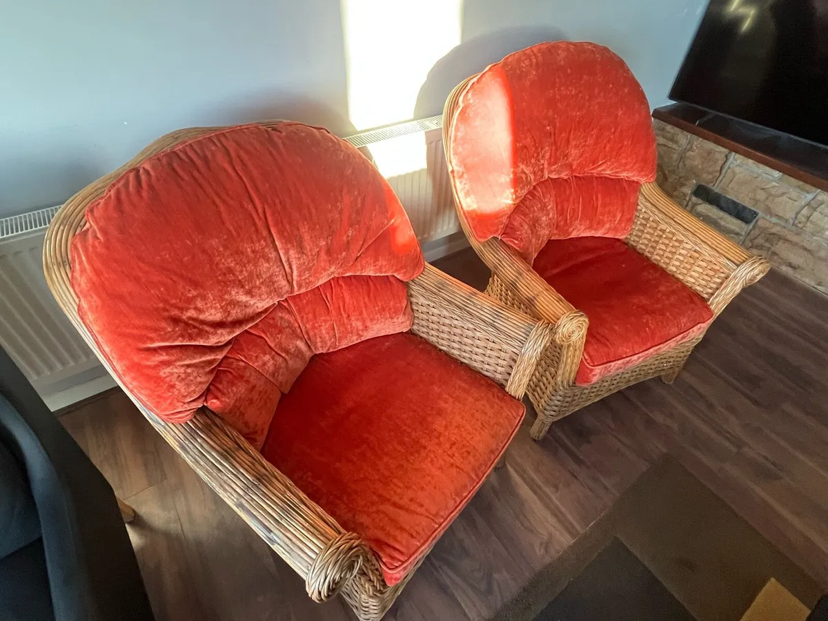 Outdoor seats - Image 4