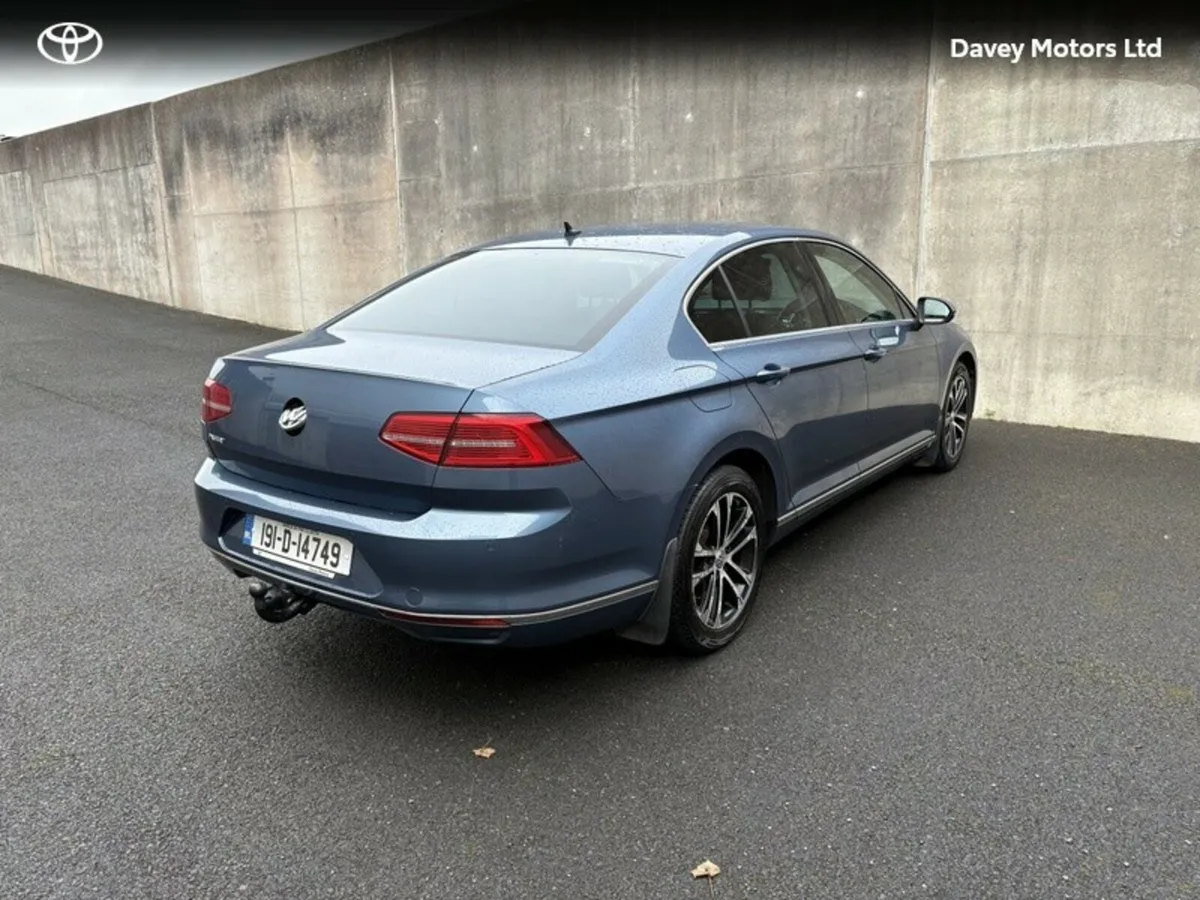 Volkswagen Passat HIGHLINE 2.0 TDI MANUAL 6SPEED F - Image 2