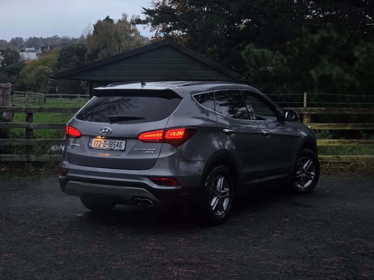Hyundai Santafae automatic - Image 4