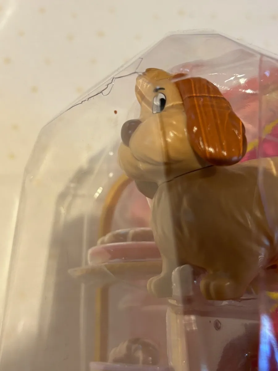 Disney Beauty and the Beast Belle playset - Image 2