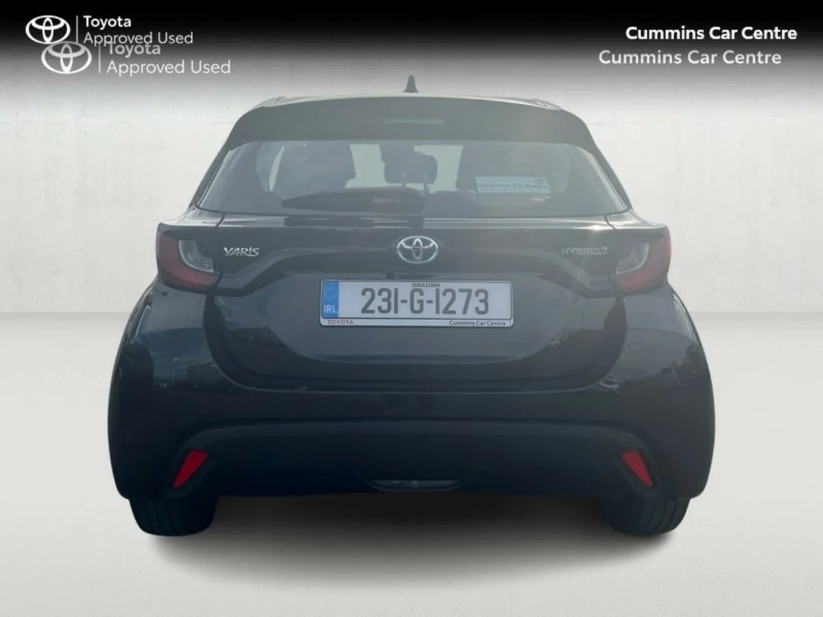 Toyota Yaris 1.5 HYBRID LUNA 5DR AUTO - Image 4