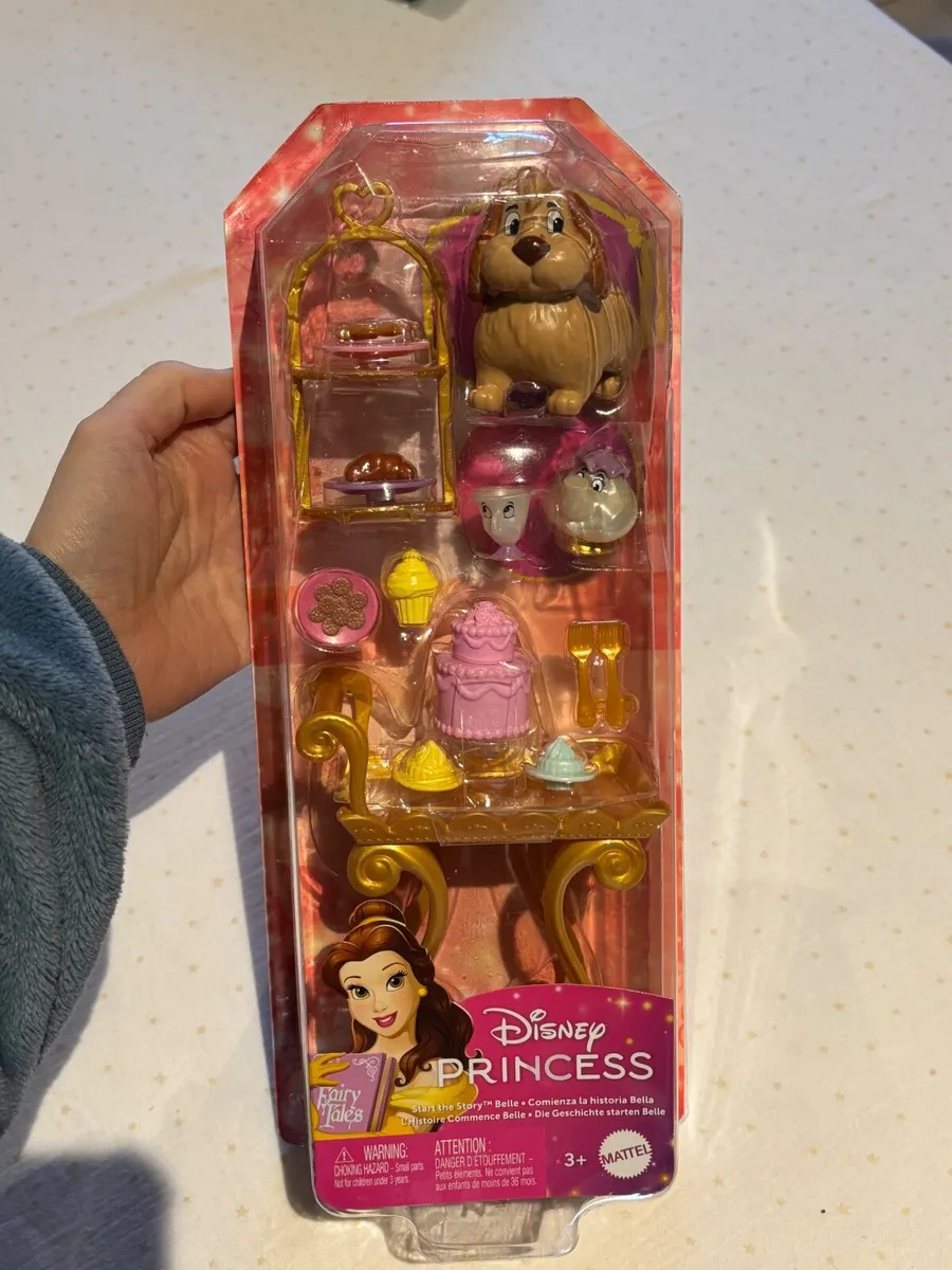 Disney Beauty and the Beast Belle playset - Image 1