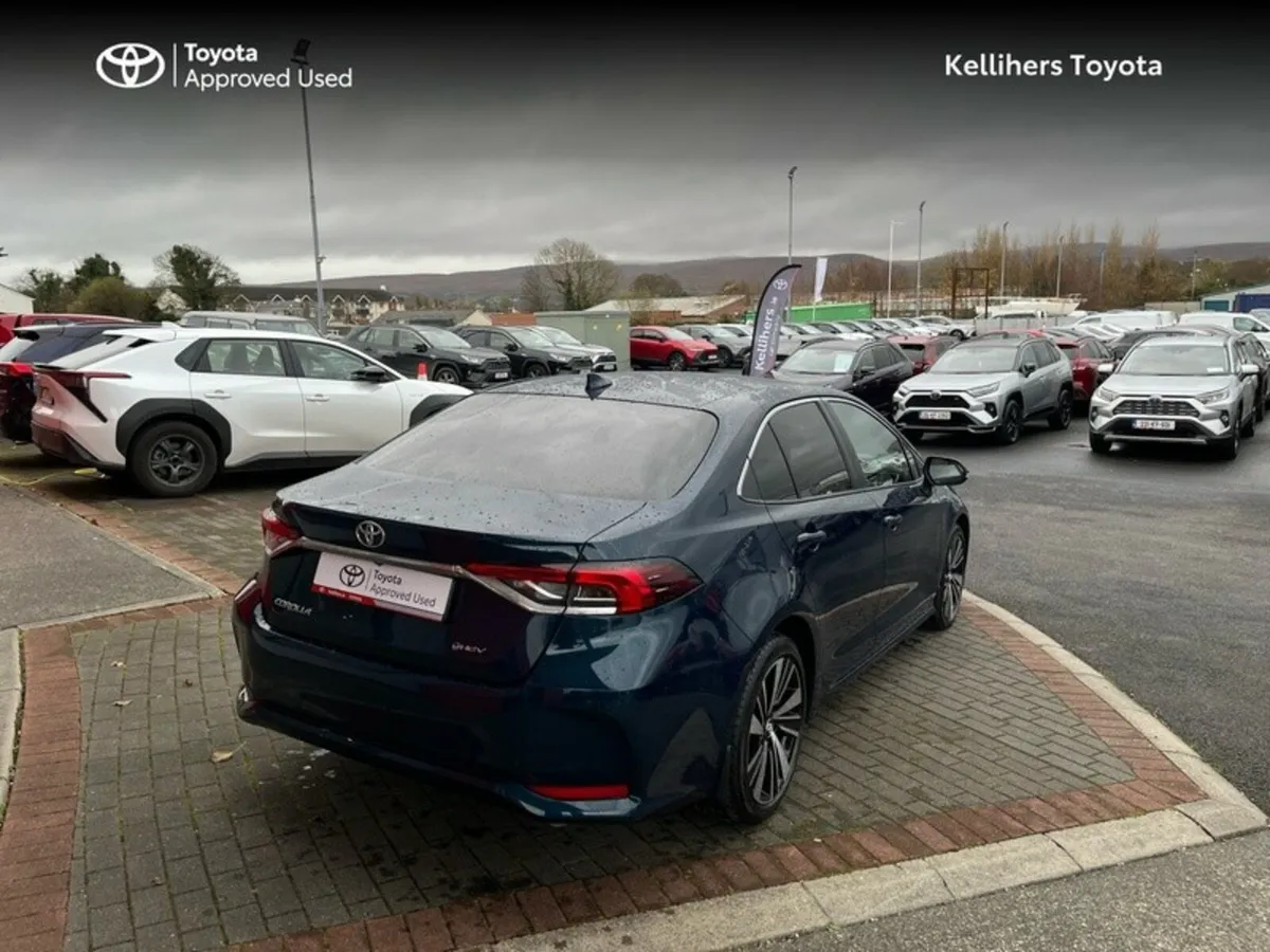 Toyota Corolla COROLLA SALOON LUNA SPORT - Image 2