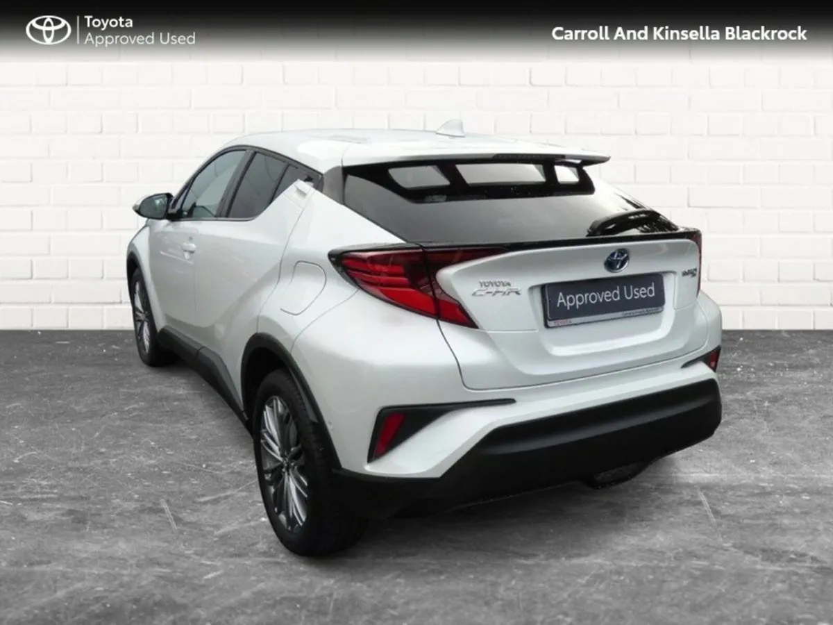 Toyota C-HR Hybrid Sol - Image 2
