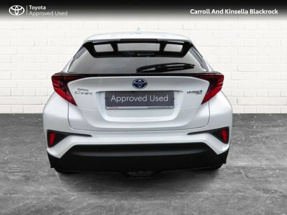 Toyota C-HR Hybrid Sol - Image 4