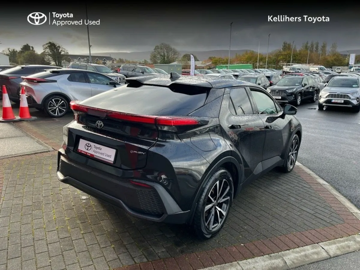 Toyota C-HR C-HR PHEV SPORT - Image 2